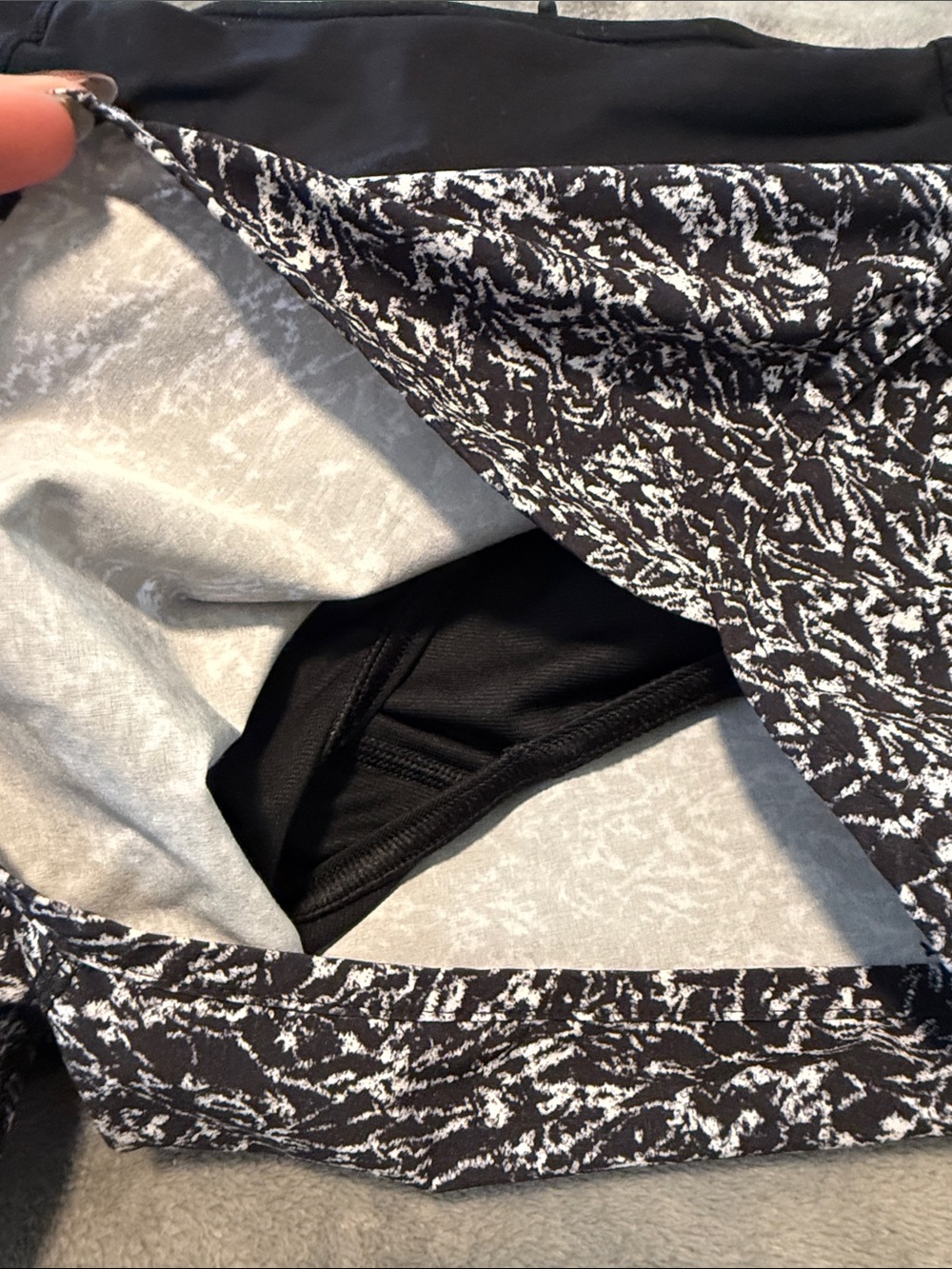 Lululemon Speed Shorts - Picture 3 of 8